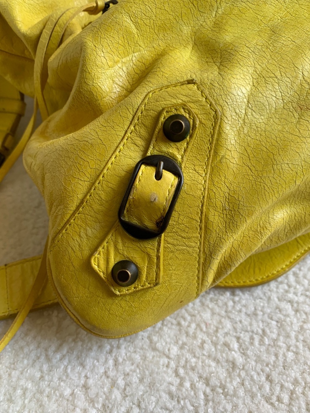Authentic Balenciaga city Messenger Crossbody Bag - Picture 10 of 16